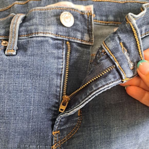 Levi's 314 Sharping Stright Denim Jeans - Picture 9 of 13